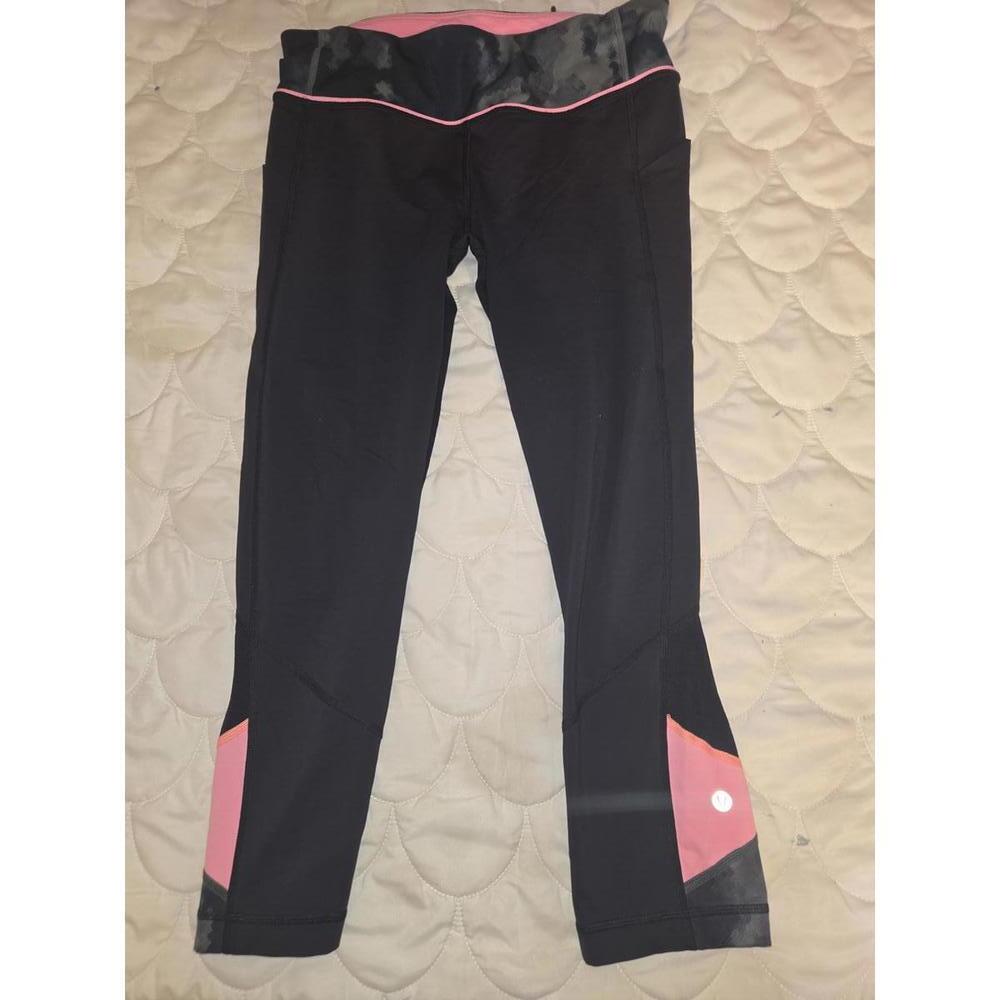 Lululemon Women's Black and Pink Leggings with Pocket